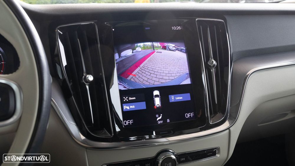 Volvo V60 2.0 D4 Momentum Plus Geartronic - 8