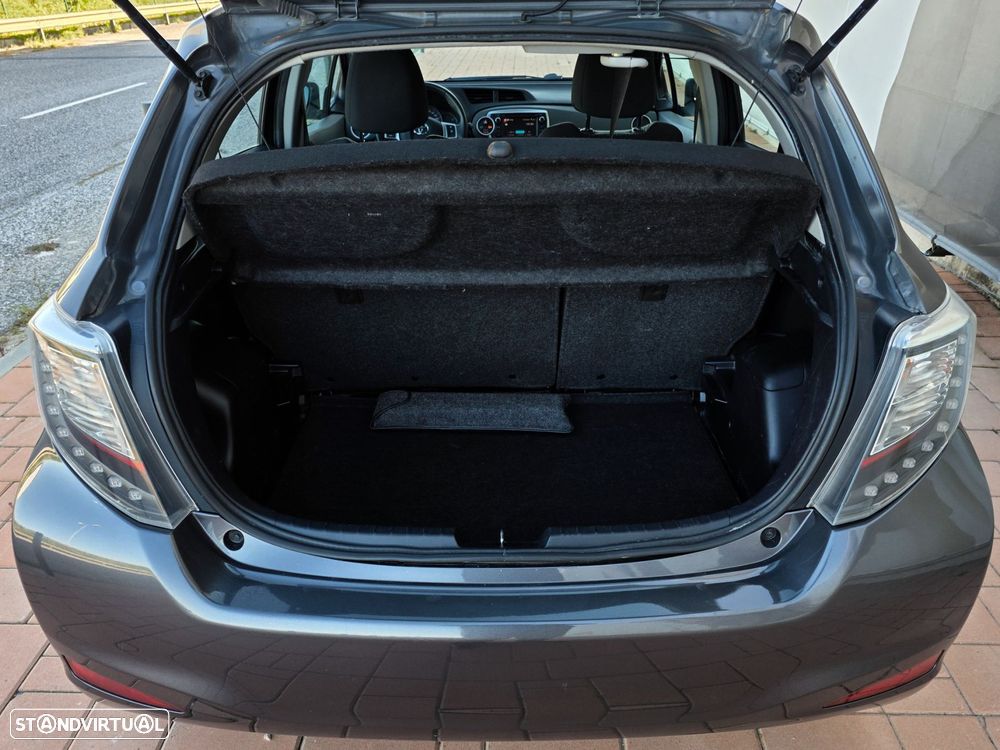 Toyota Yaris 1.33 VVT-i Comfort+P.Style - 14
