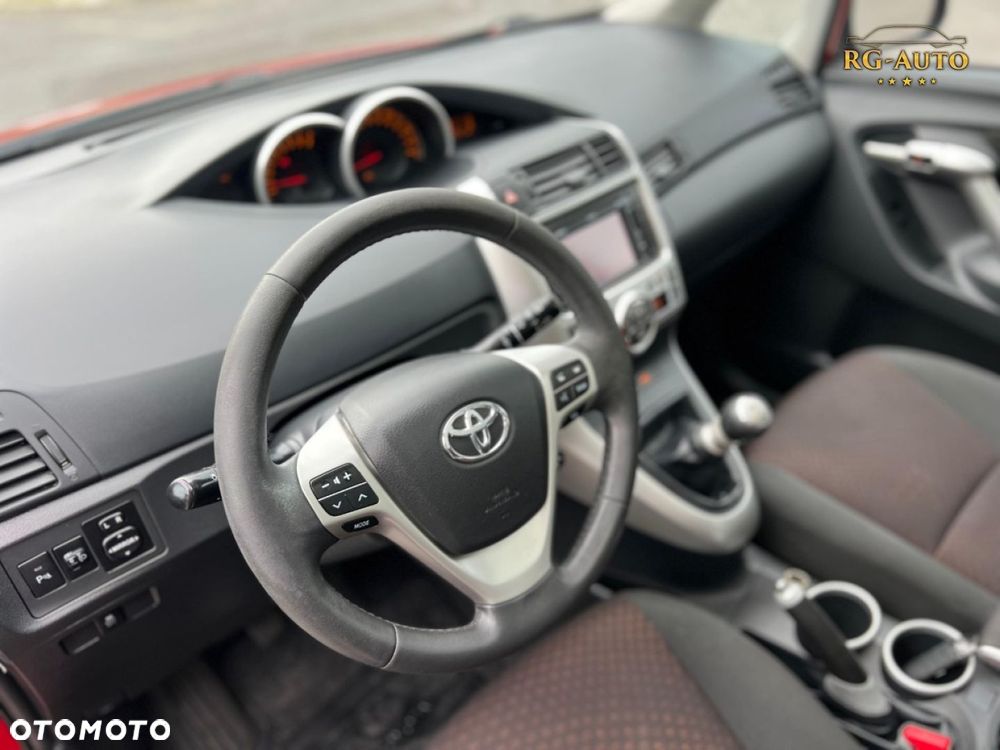 Toyota Verso - 21