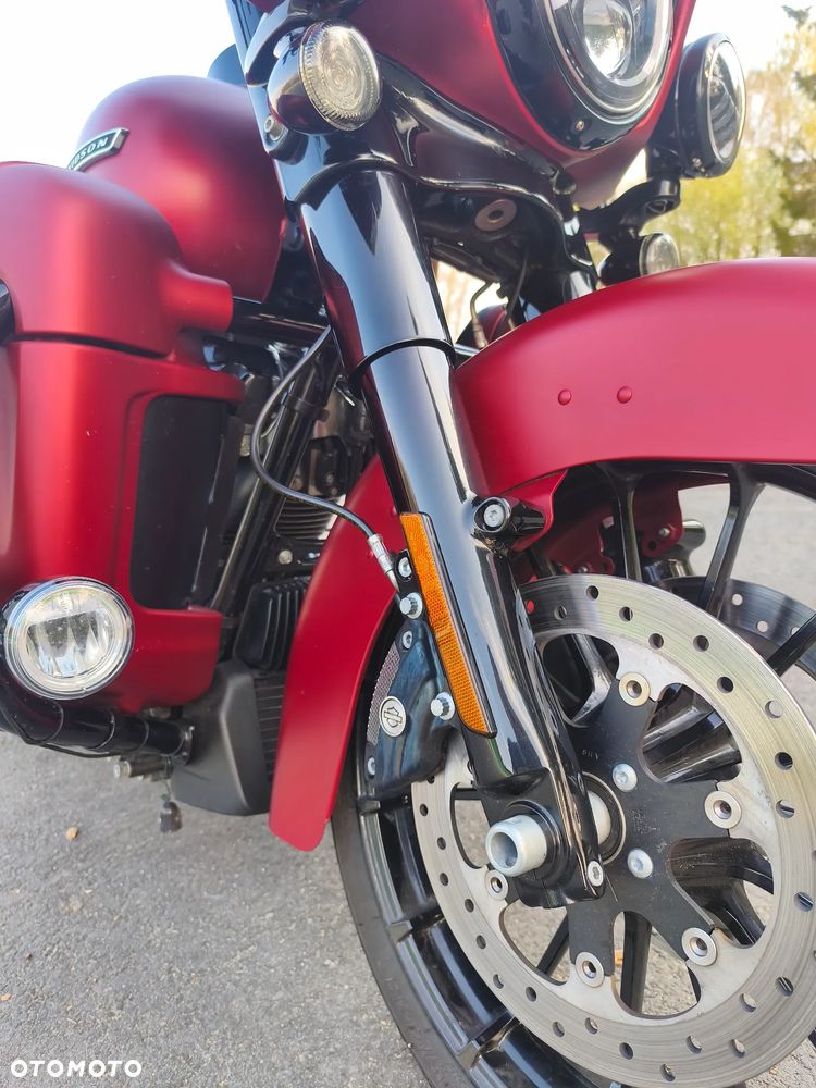 Harley-Davidson Touring Street Glide - 16