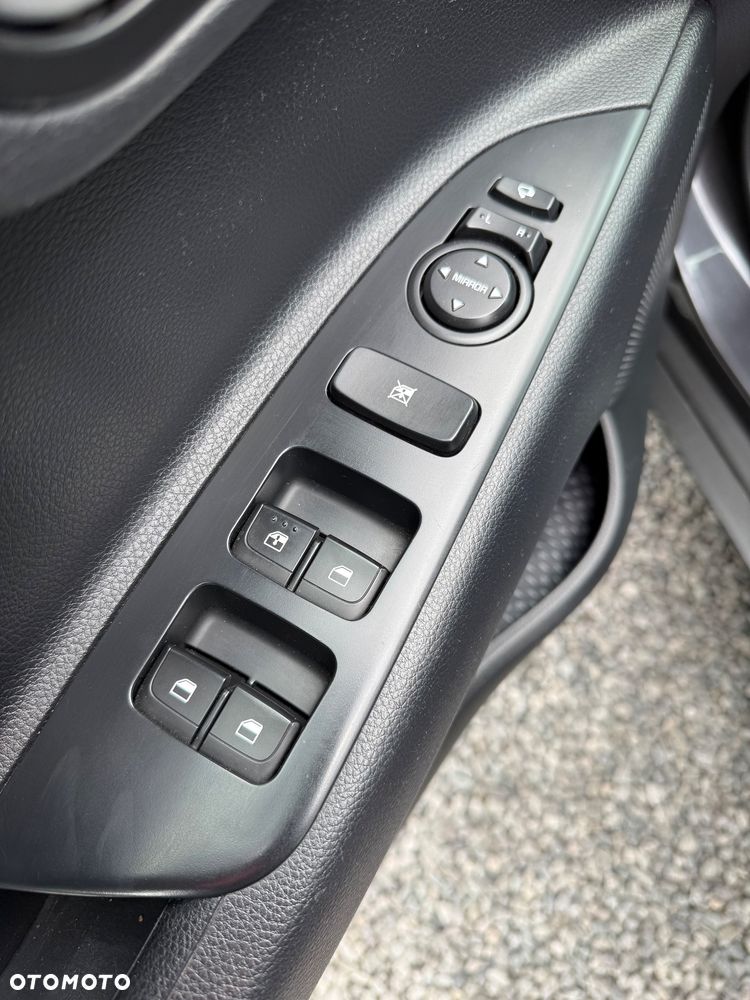 Kia Stonic 1.6 CRDi SCR XL - 17