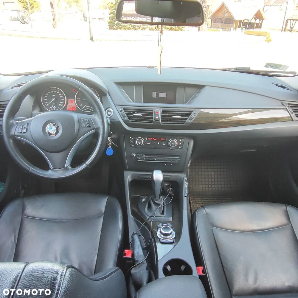 BMW X1 xDrive18d - 8