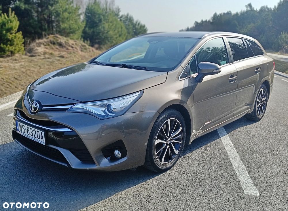 Toyota Avensis 2.0 D-4D Prestige - 1