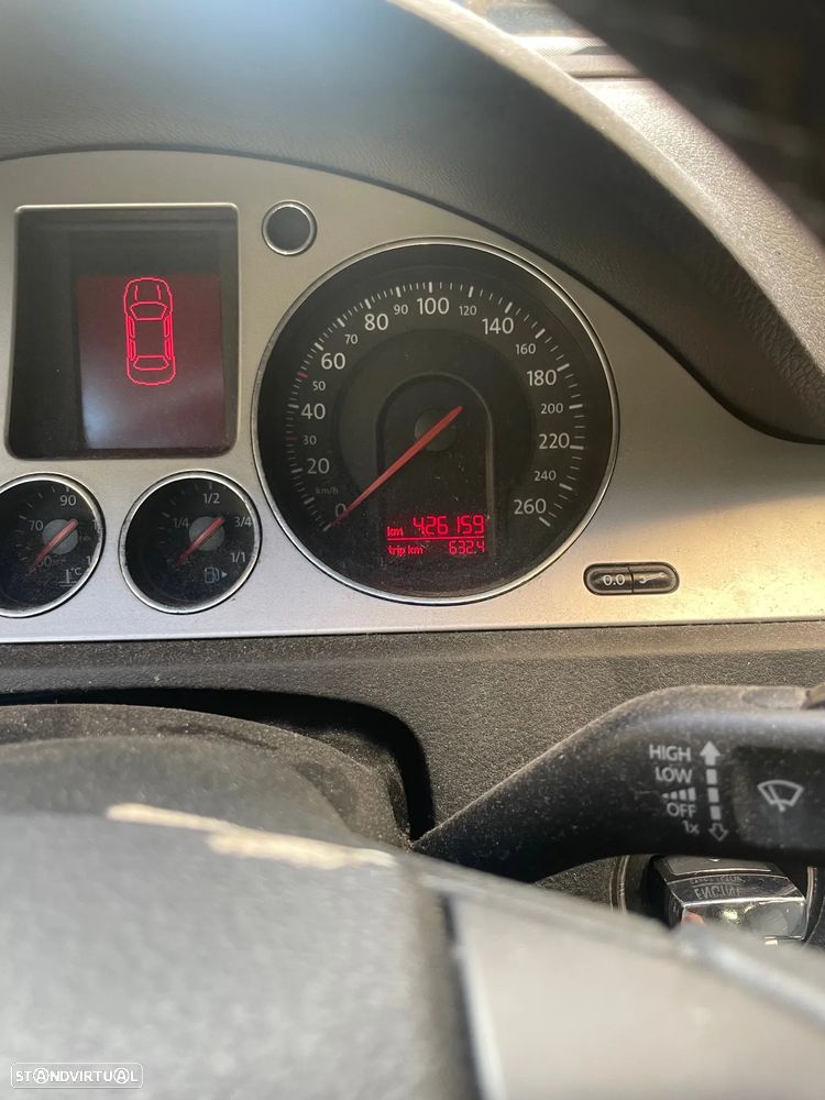 VW Passat 2.0 TDI Sportline - 14