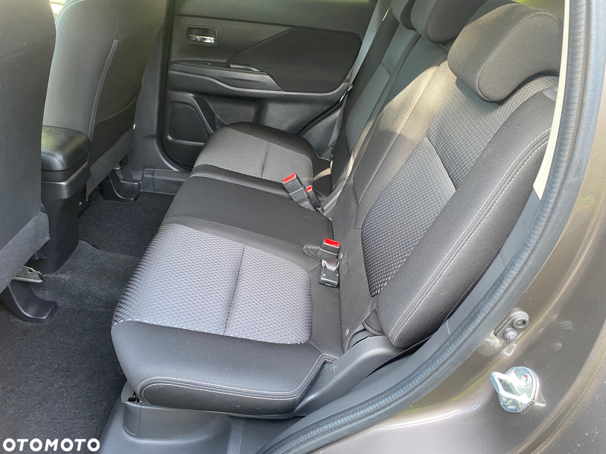 Mitsubishi Outlander 2.0 2WD CVT Active+ - 28