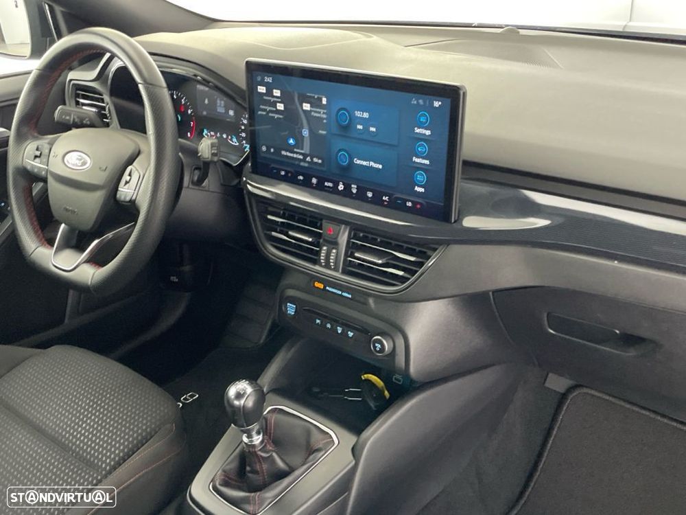 Ford Focus 1.0 EcoBoost MHEV ST-Line - 22