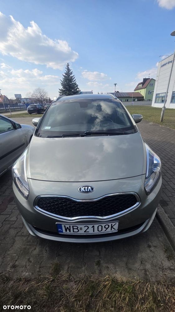 Kia Carens 1.6 GDI L - 8