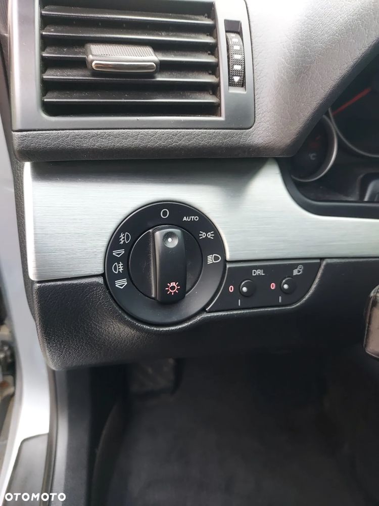 Audi A4 Avant 2.0 TDI - 10