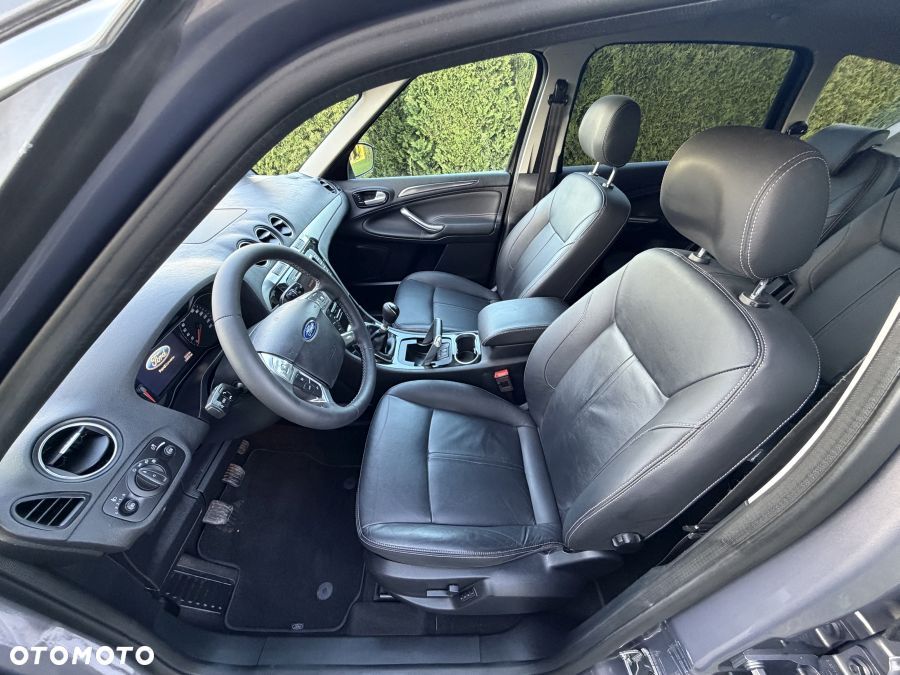 Ford S-Max - 22