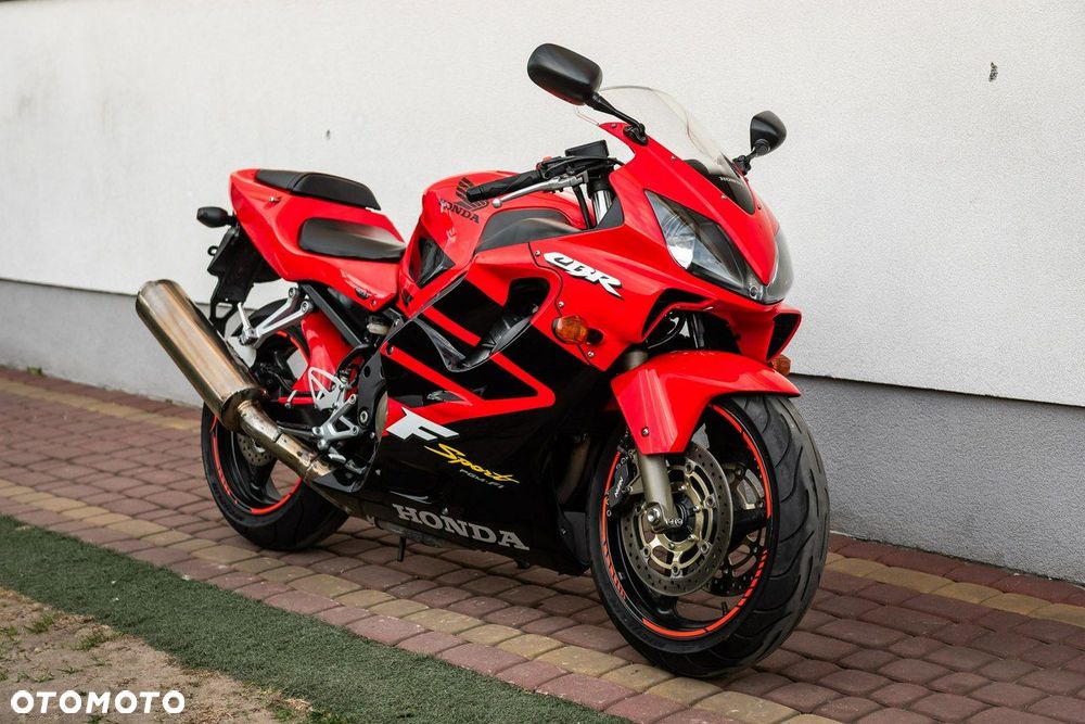 Honda CBR - 1