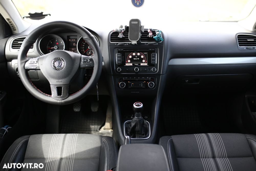 Volkswagen Golf - 6