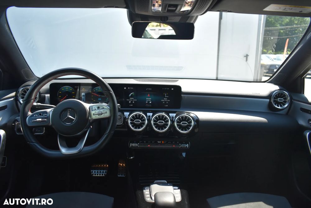 Mercedes-Benz A - 9