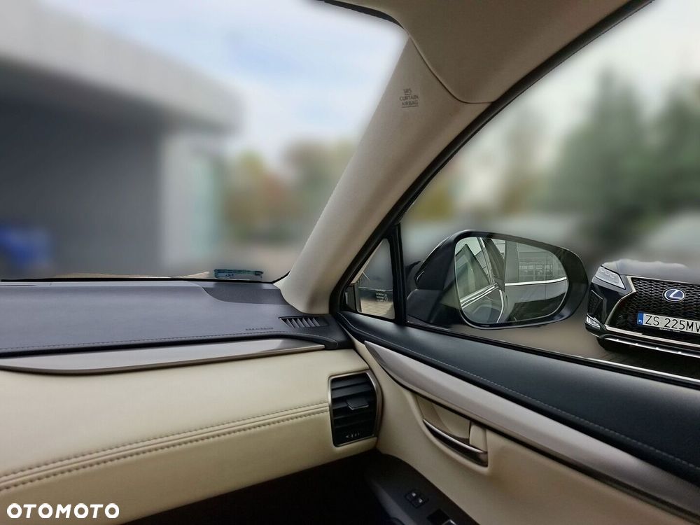 Lexus NX 300 F Impression AWD - 29
