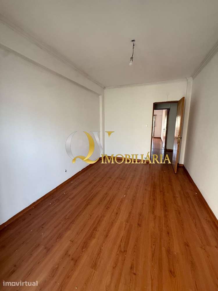 Excelente Apartamento T2 para venda sito em Odivelas - Grande imagem: 2/12