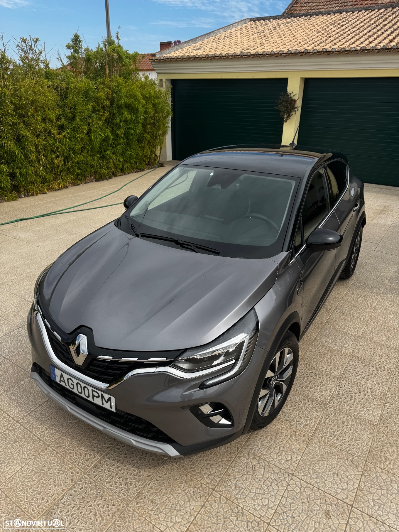 Renault Captur 1.0 TCe Exclusive - 2