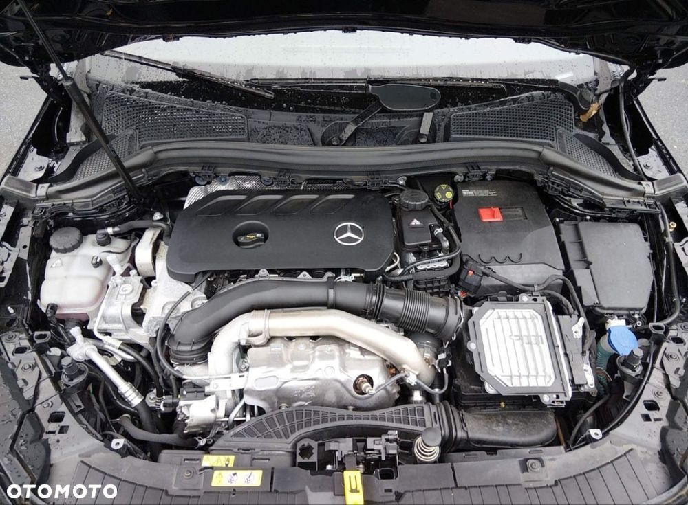 Mercedes-Benz GLA - 14