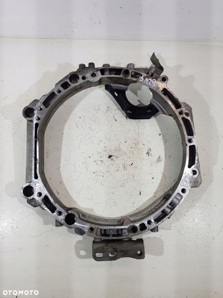 obudowa dystans silnika a6260102900 mercedes w205 1.6 dci 626951 - 1