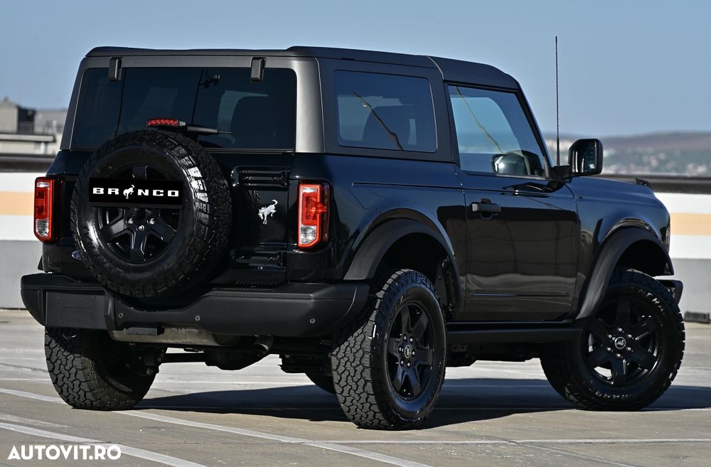 Ford Bronco - 36