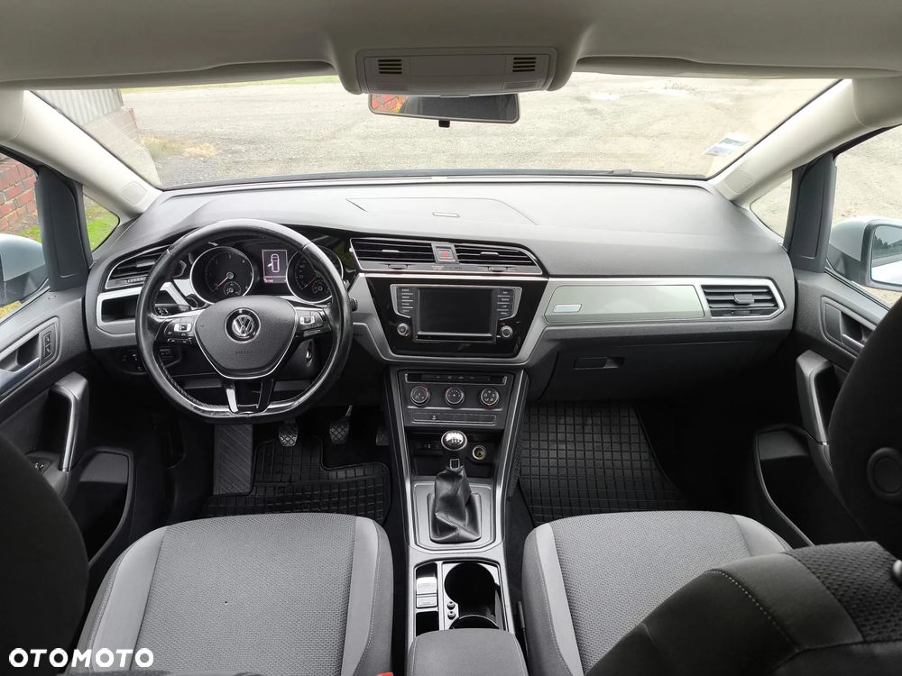 Volkswagen Touran 1.6 TDI BMT SCR Comfortline - 18