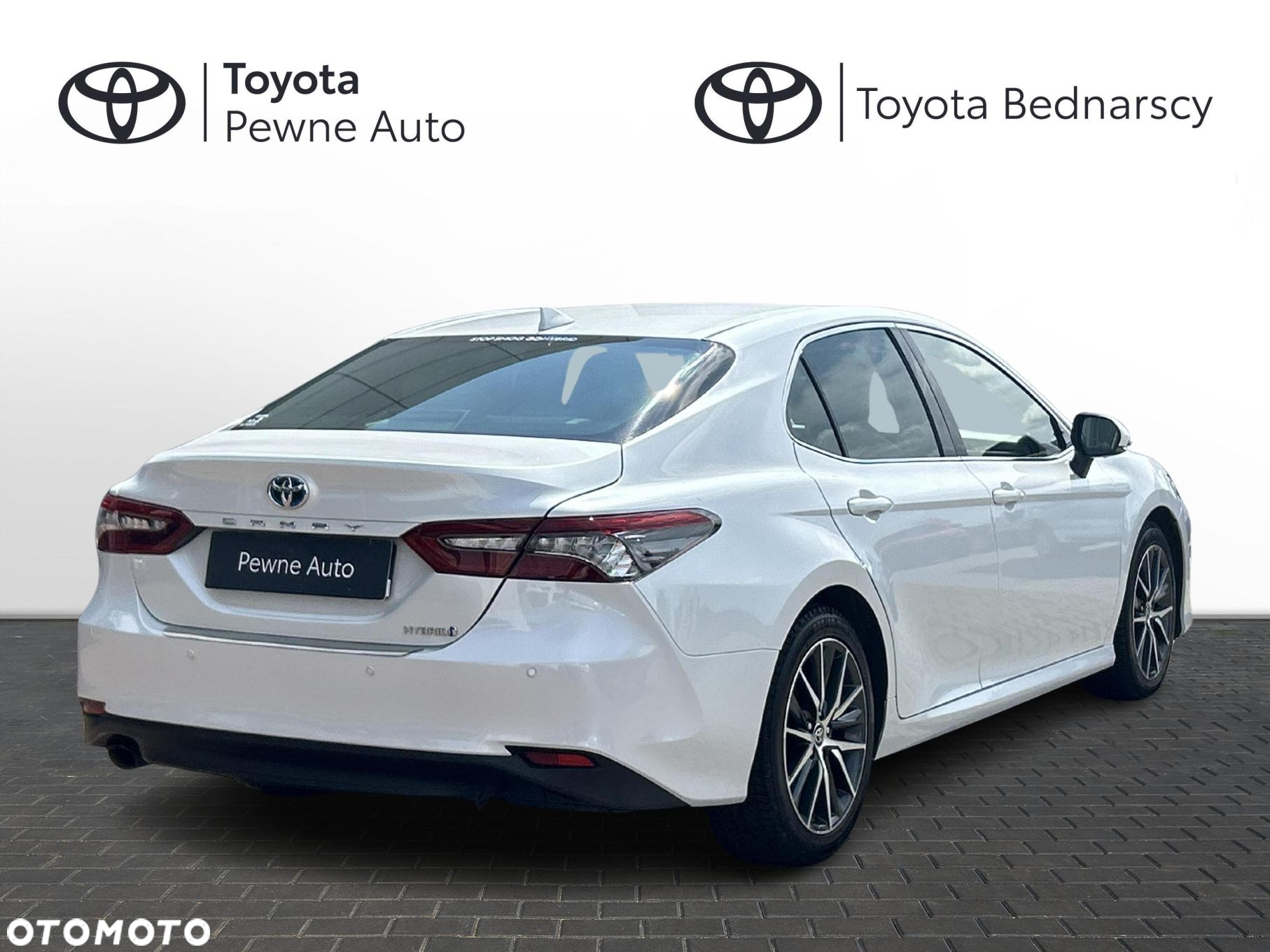 Toyota Camry - 2
