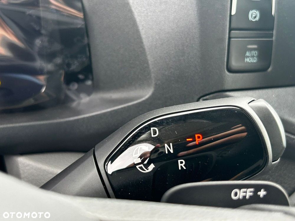 Volkswagen Crafter Podwozie z pojedynczą kabiną silnik: 2,0 l EURO VI SCR 163 KM / skrzynia biegów: Przedni napęd automatyczna 8-biegowa rozstaw osi: 4490 mm - 11
