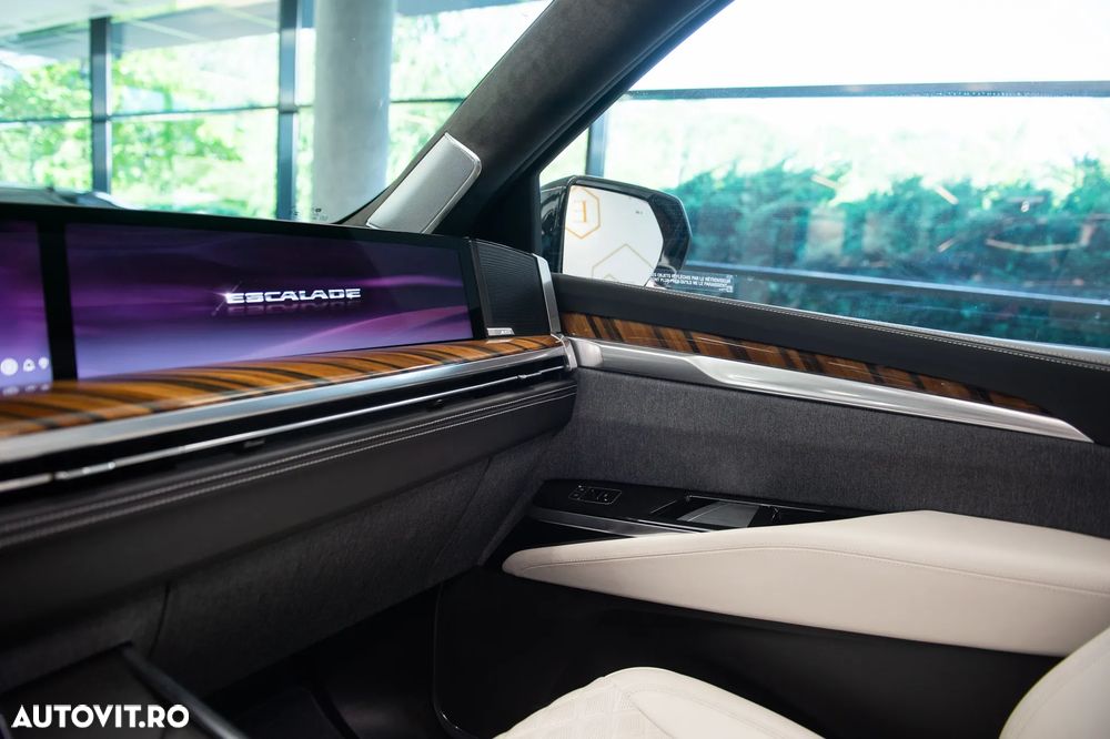 Cadillac Escalade - 29