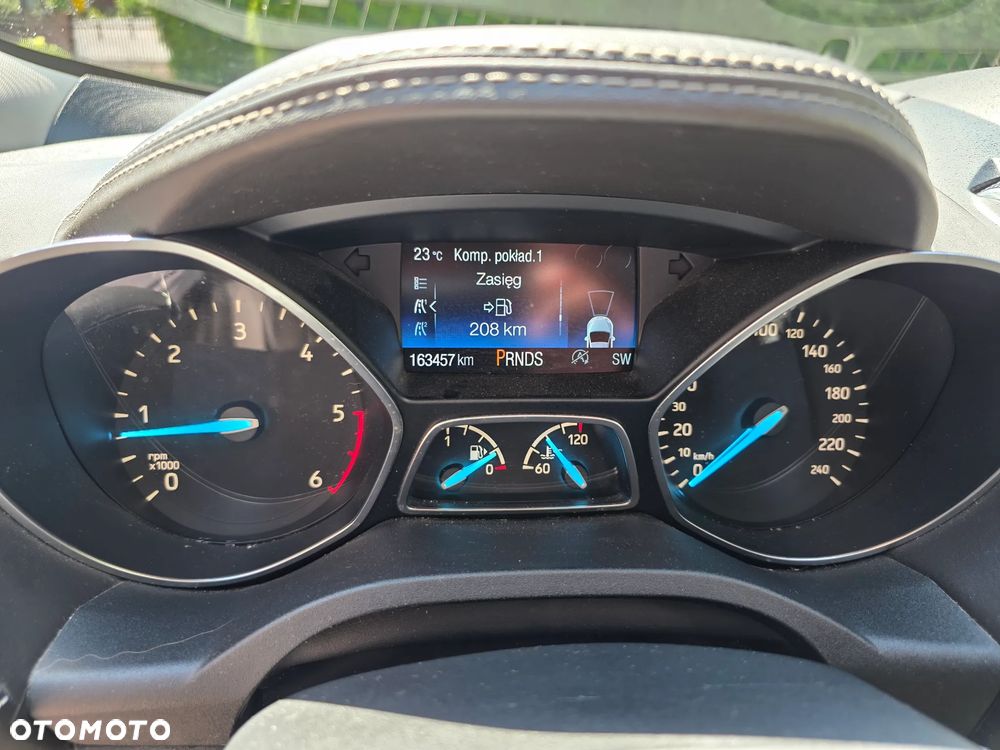 Ford Kuga 2.0 TDCi 4x4 Vignale - 24