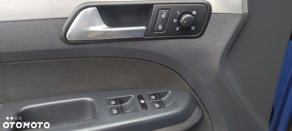 Volkswagen Touran 2.0 TDI DPF Highline DSG - 14