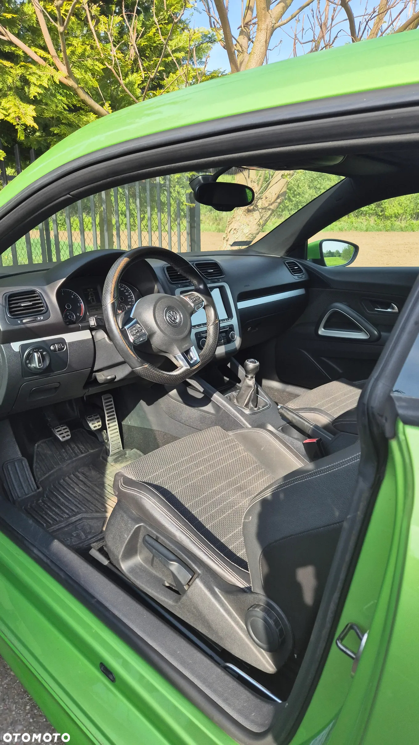 Volkswagen Scirocco 2.0 TDI - 14