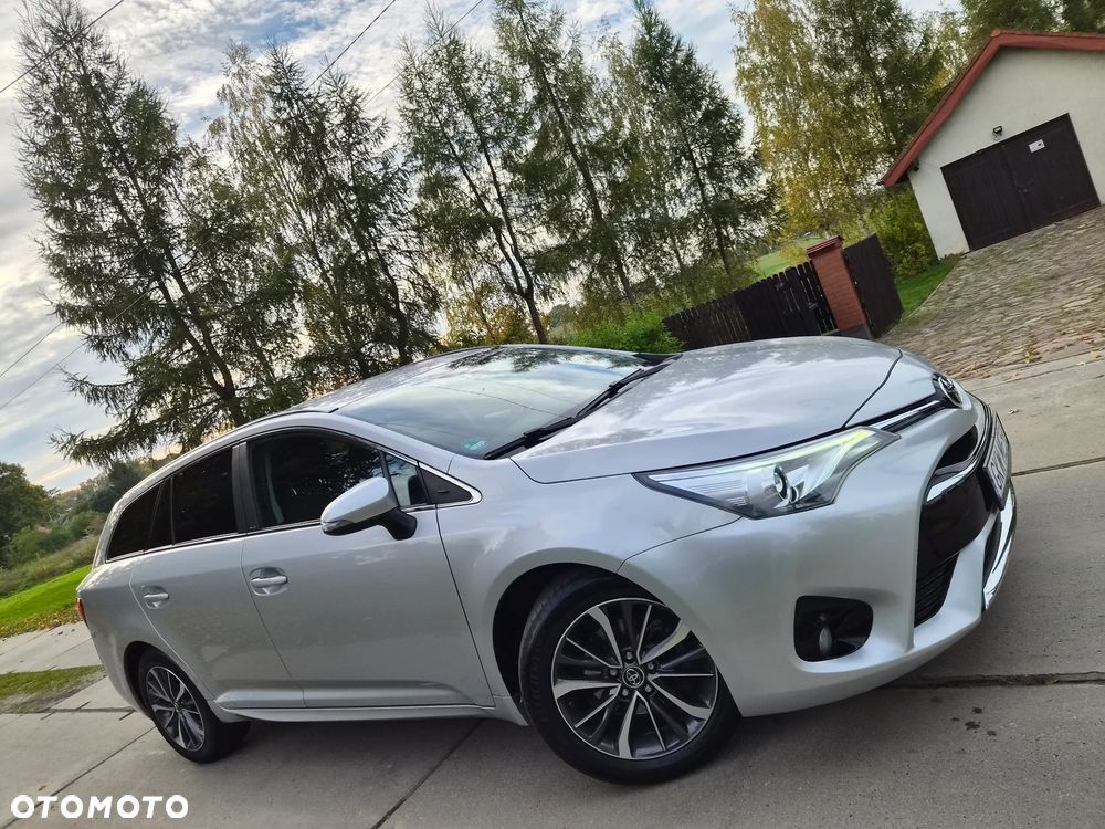 Toyota Avensis 2017 photo 3