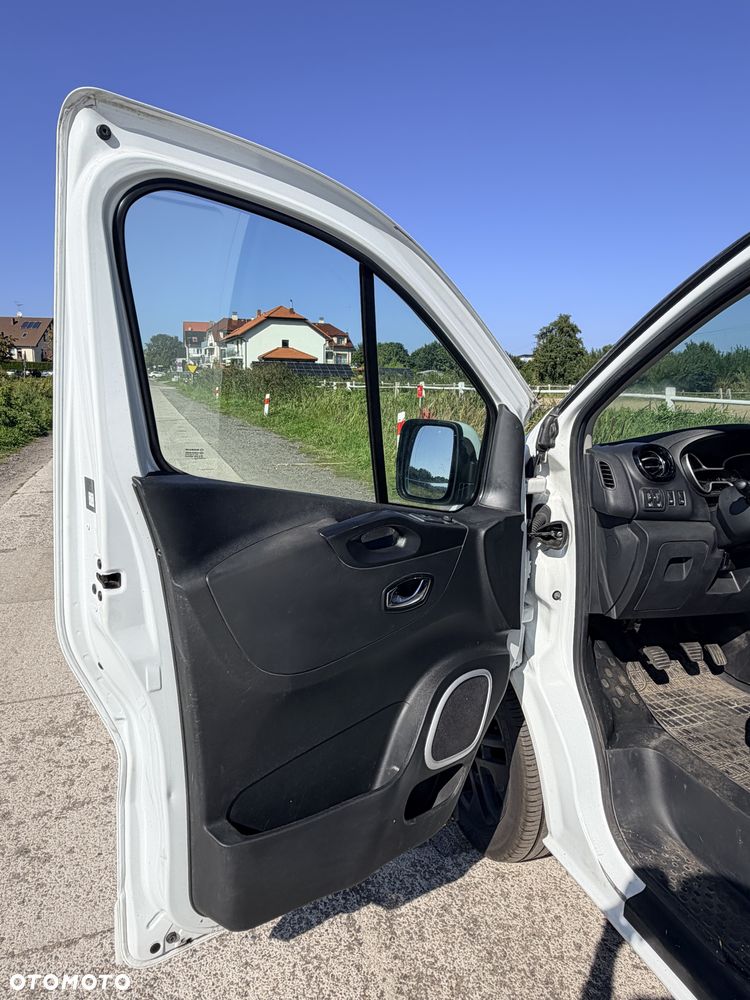 Opel Vivaro - 12