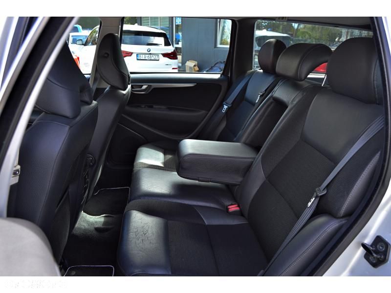 Volvo V70 D5 AWD DPF Momentum - 6