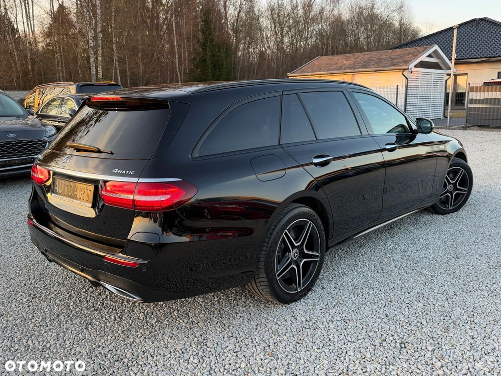 Mercedes-Benz Klasa E 220 d 4Matic 9G-TRONIC - 17