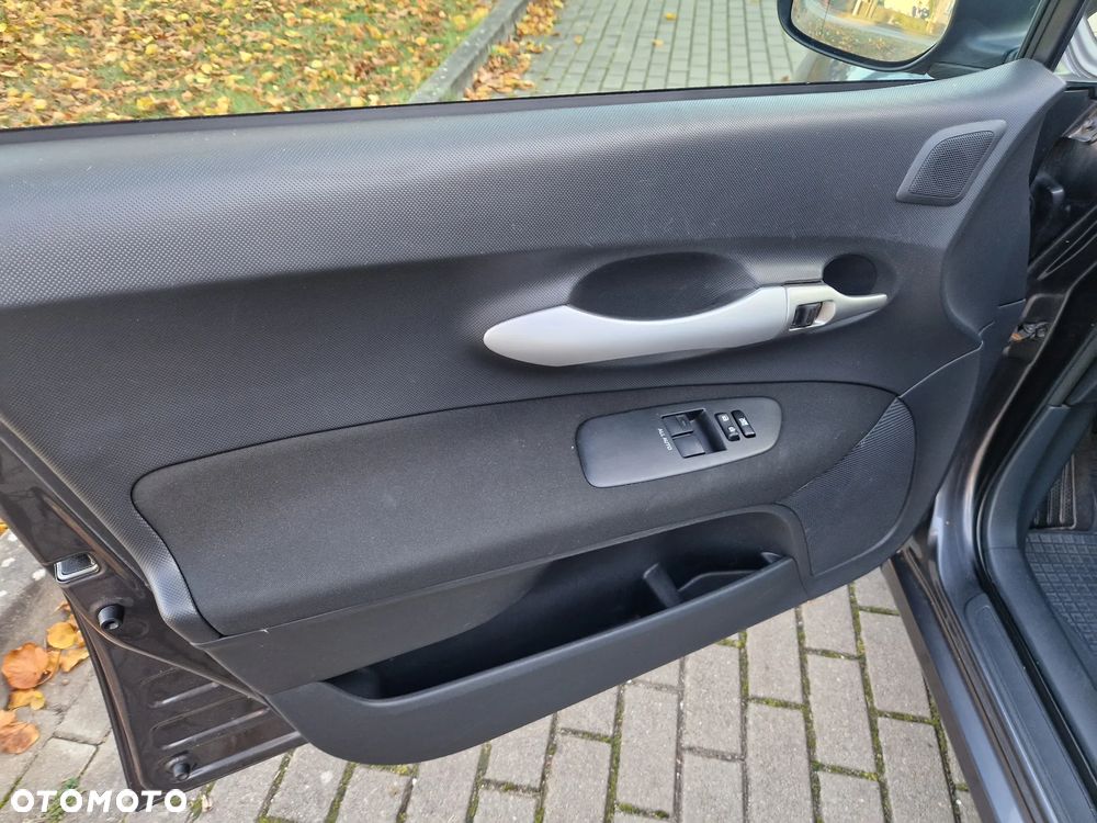 Toyota Auris 1.33 VVT-i Premium Comfort - 14