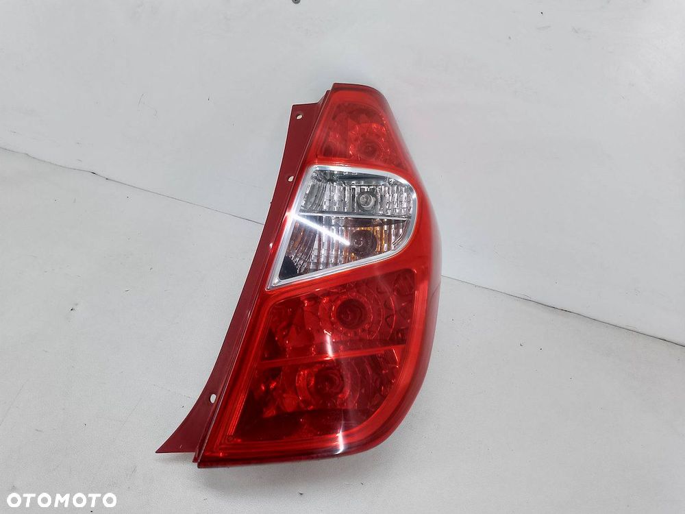 LAMPA TYLNA PRAWA HYUNDAI I10 FL I 92402-0X110 HATCHBACK - 1
