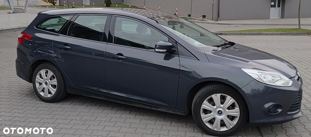 Ford Focus 1.6 Ambiente - 3