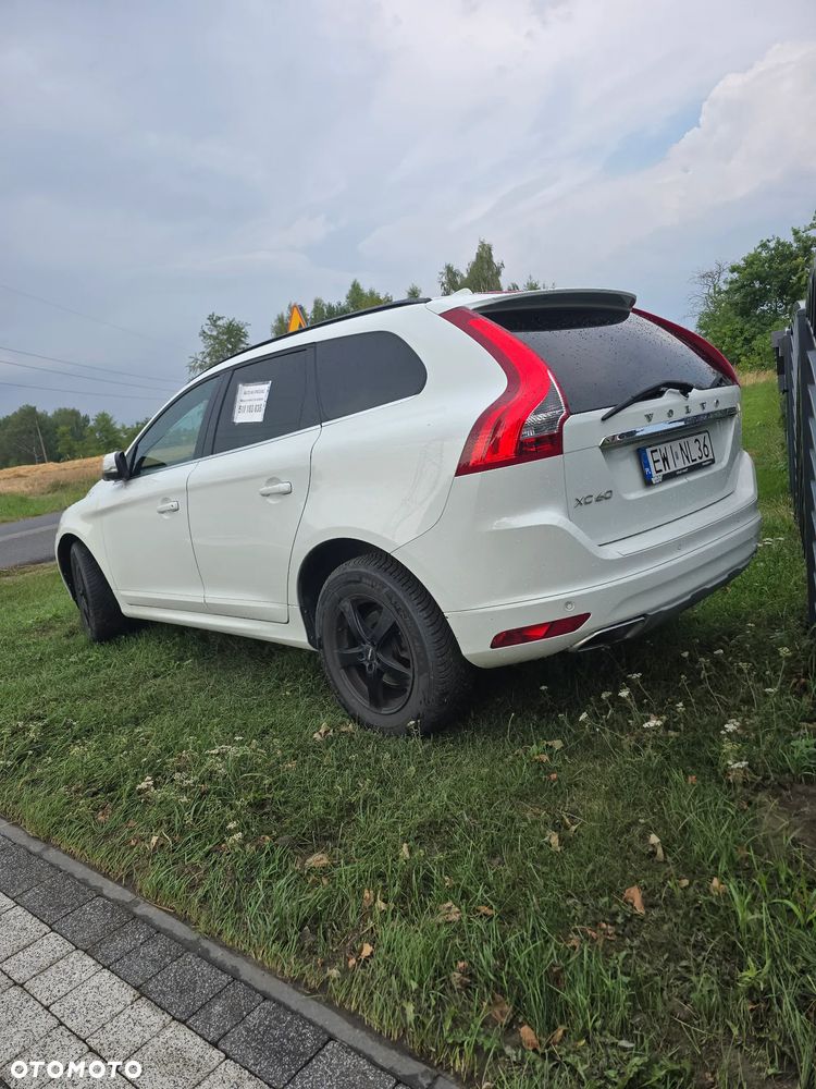 Volvo XC 60 D4 Drive-E Momentum - 3