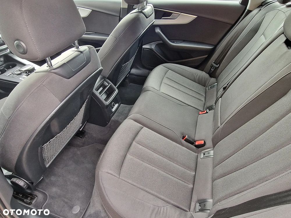 Audi A4 Avant 2.0 TDI S tronic - 10