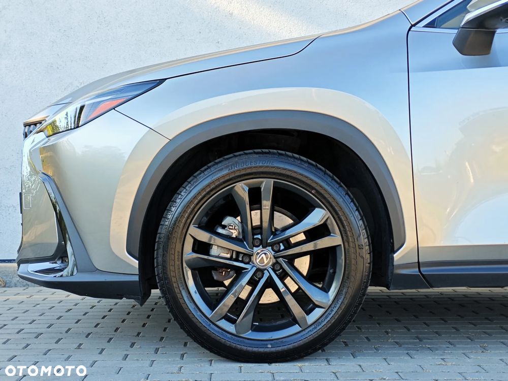 Lexus NX 350h Prestige AWD - 28