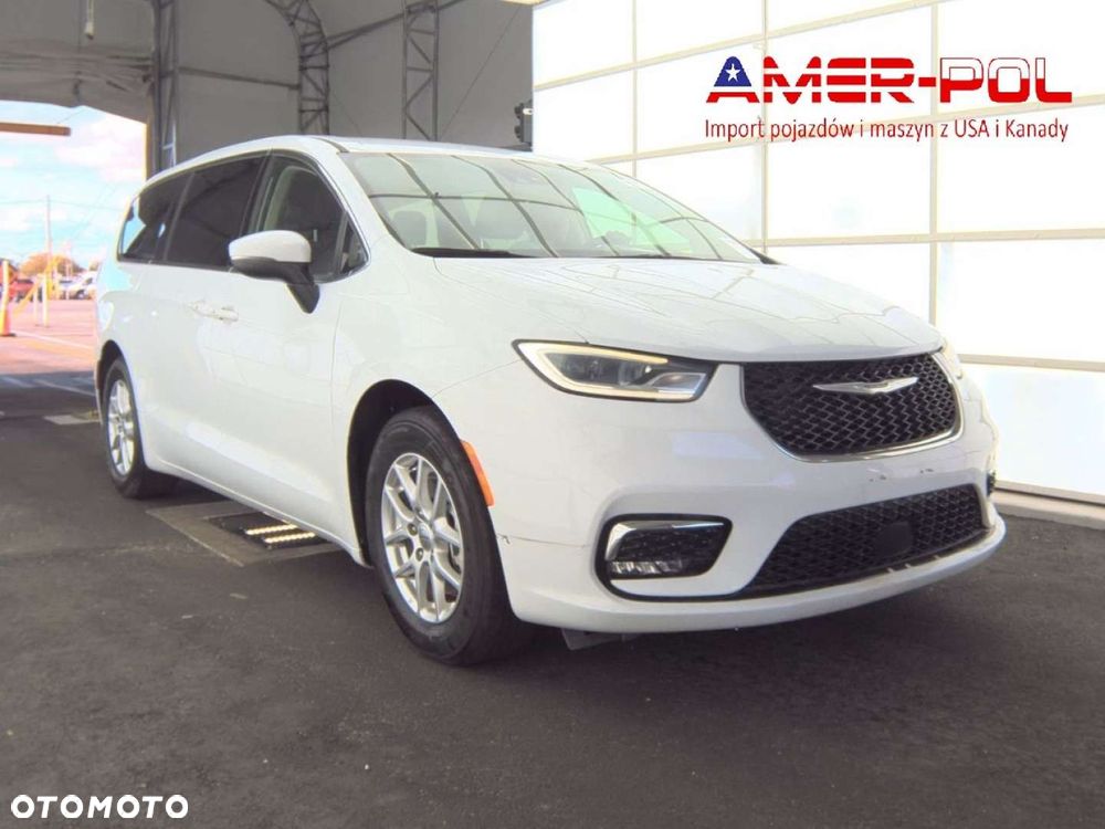 Chrysler Pacifica - 2