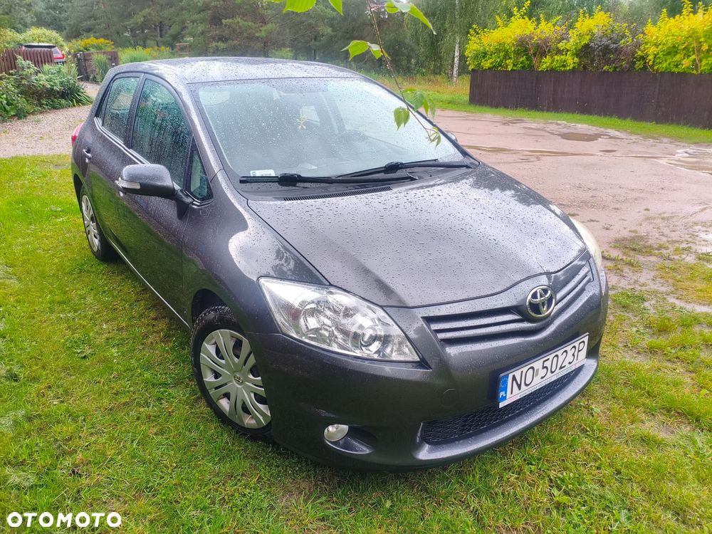 Toyota Auris - 1