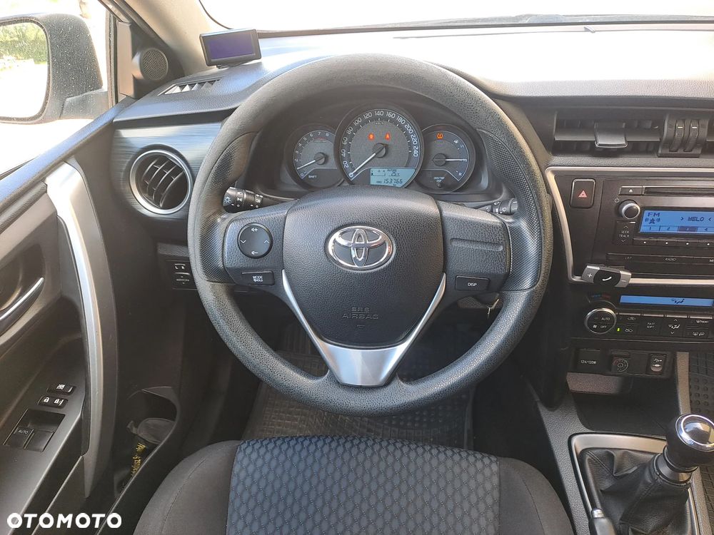 Toyota Auris - 15