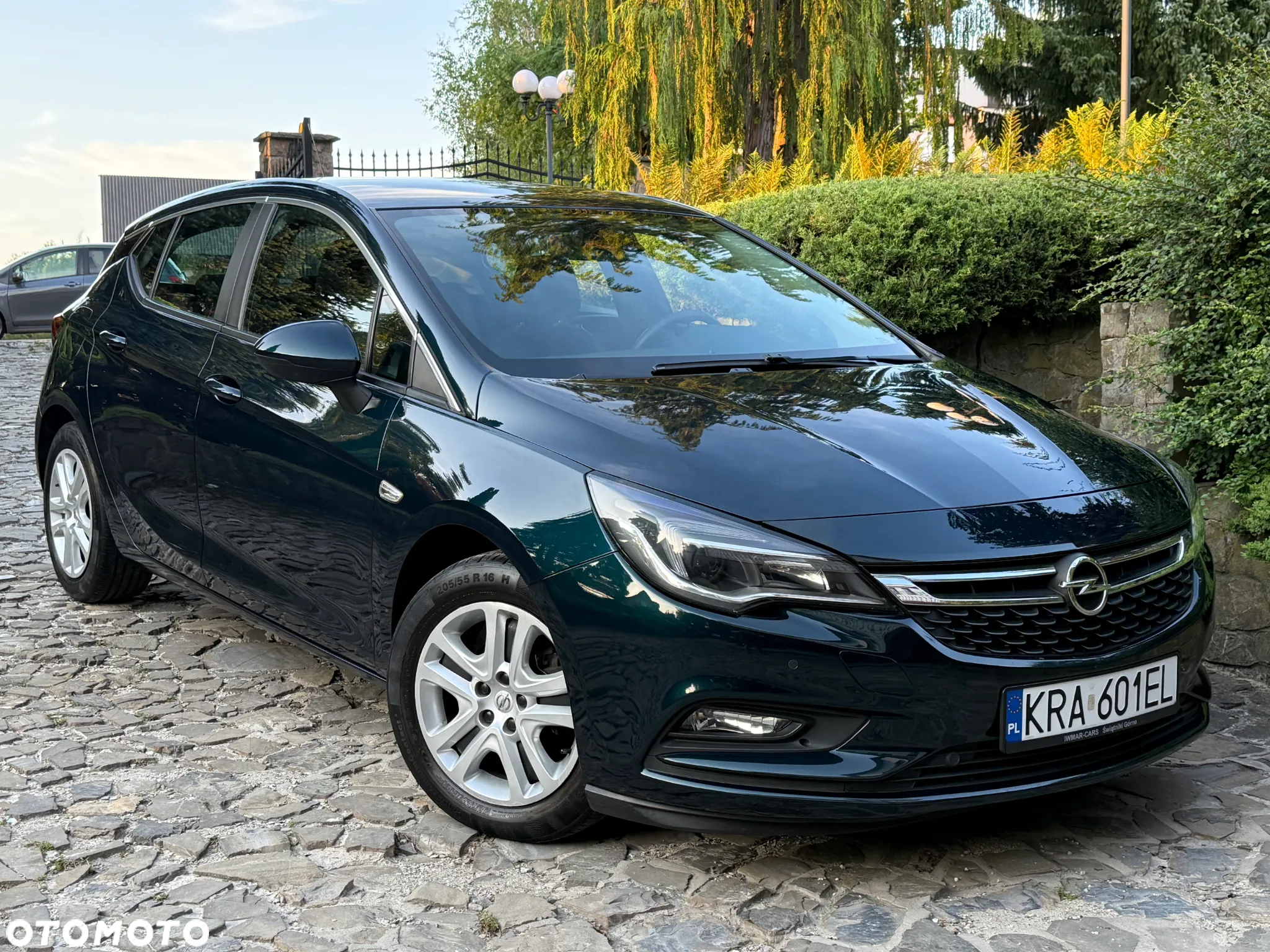 Opel Astra V 1.4 T Dynamic - 4