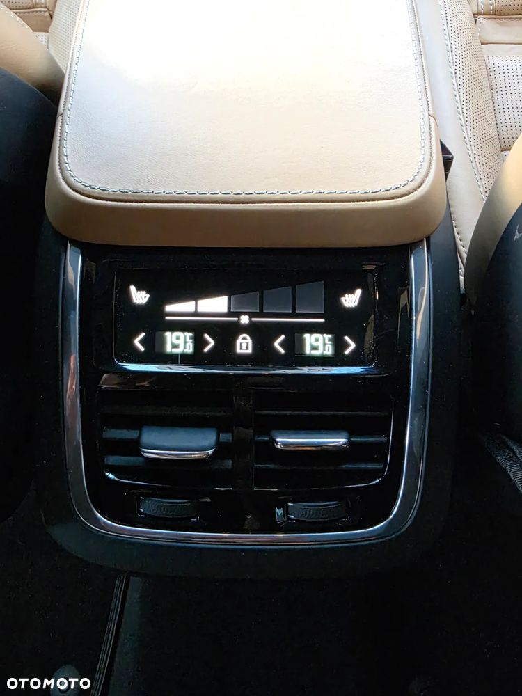 Volvo XC 90 B5 D AWD Inscription 7os - 29