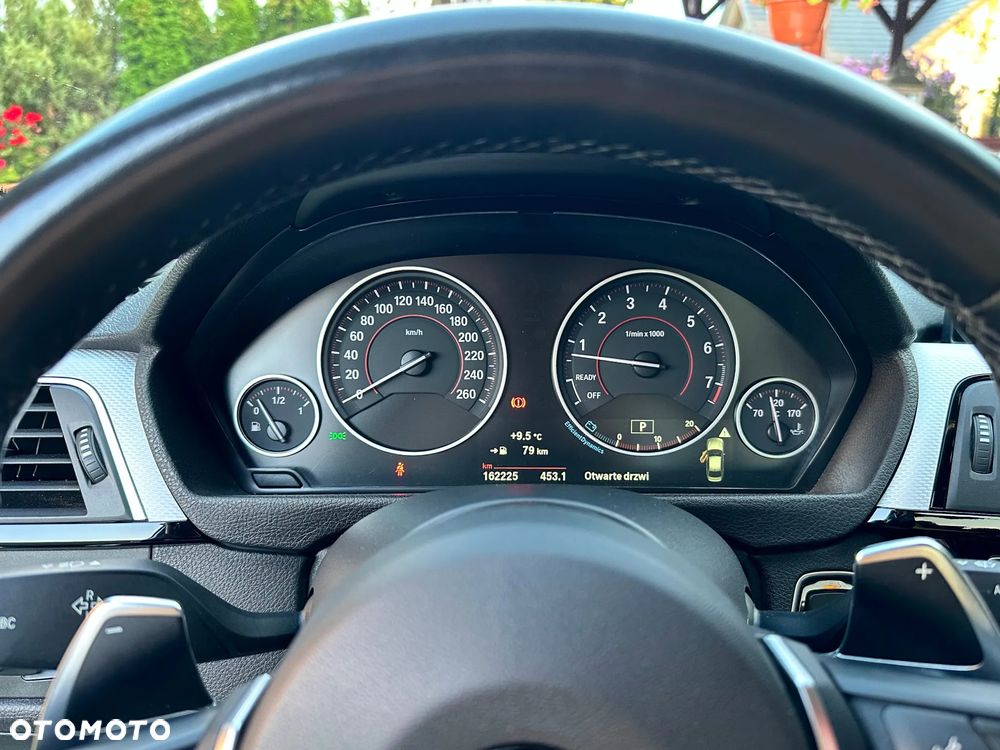 BMW Seria 3 330i M Sport - 15