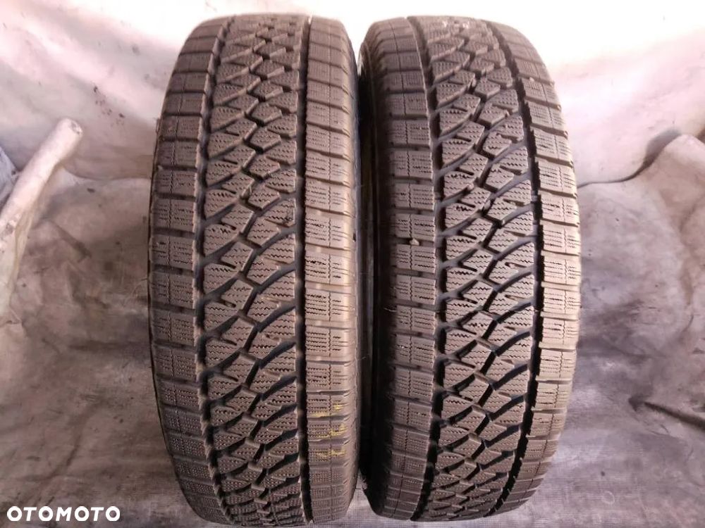Bridgestone Blizzak W810 205/65 r16c 107/105T 2024 7.5mm - 1