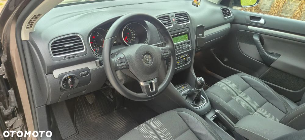 Volkswagen Golf 1.6 TDI DPF MATCH - 9