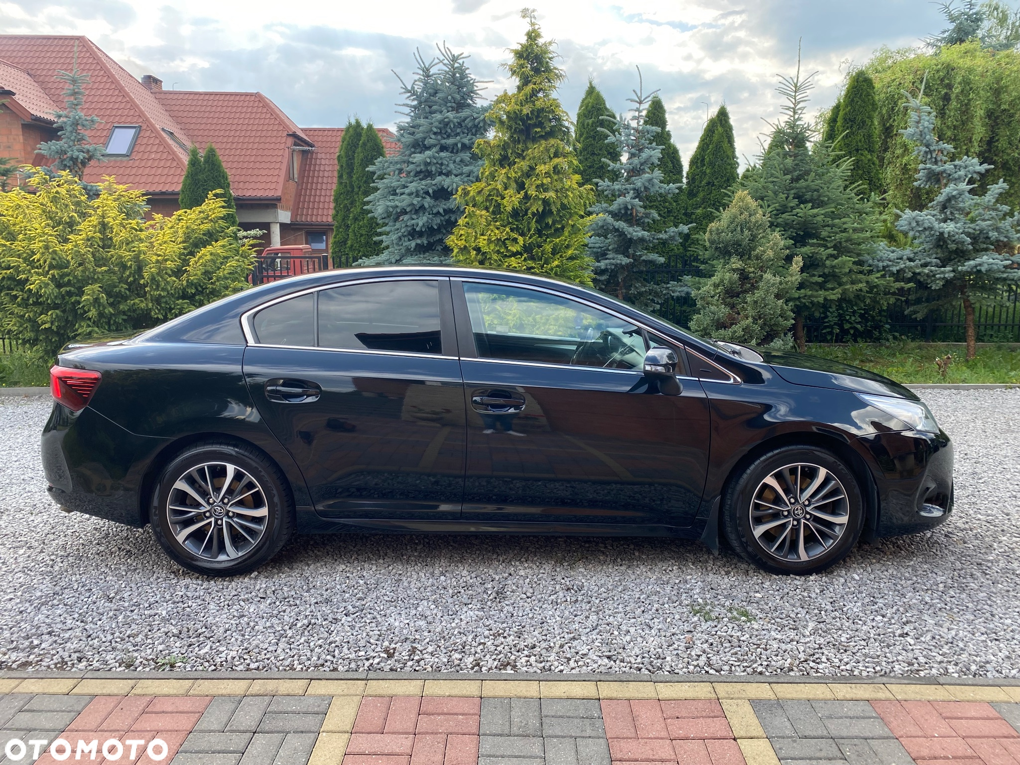 Toyota Avensis 2.0 D-4D Prestige - 2