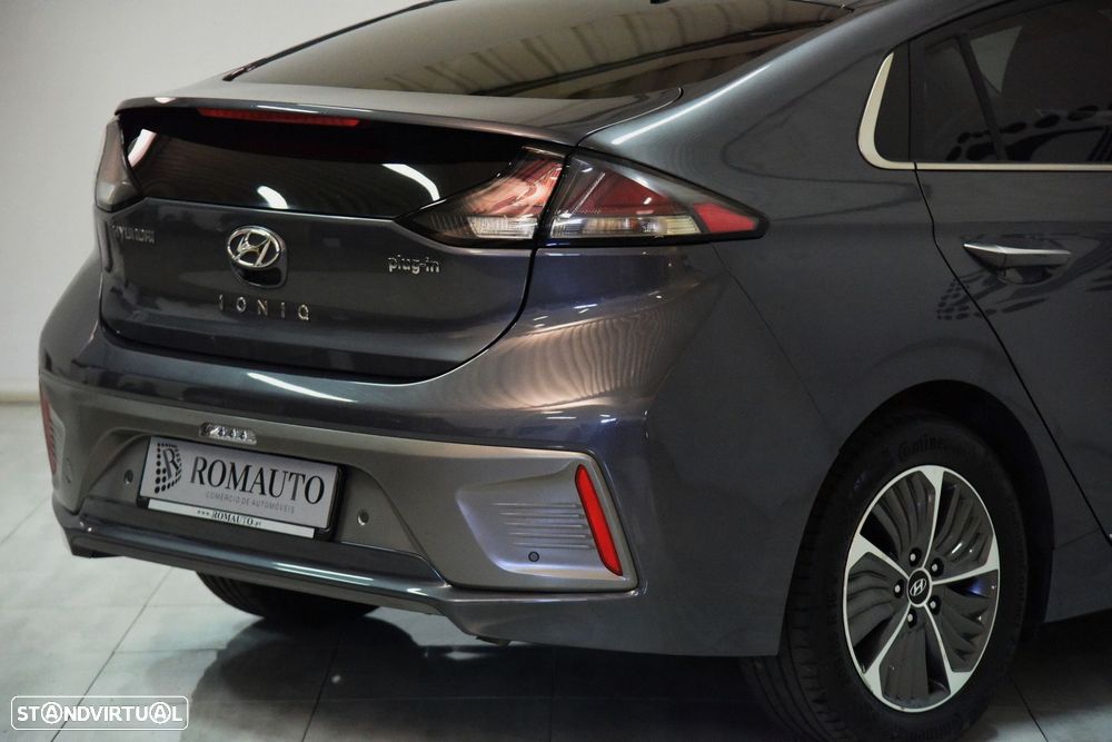 Hyundai Ioniq - 8