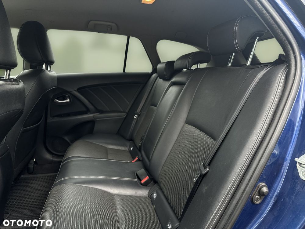 Toyota Avensis 2.0 D-4D Premium - 13